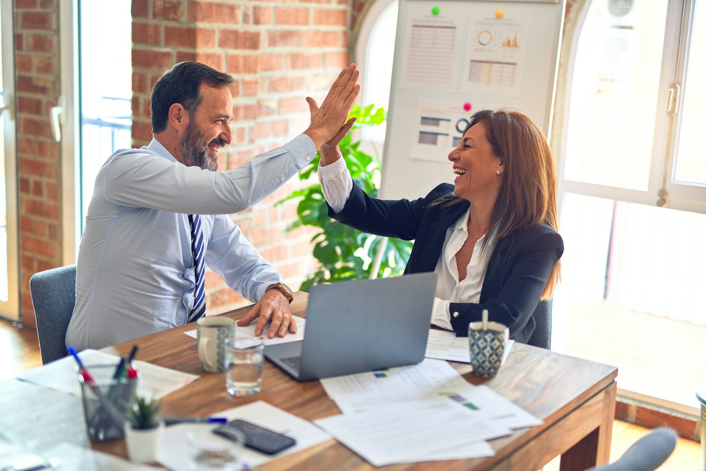 Call center agent speaking with a student loan borrower